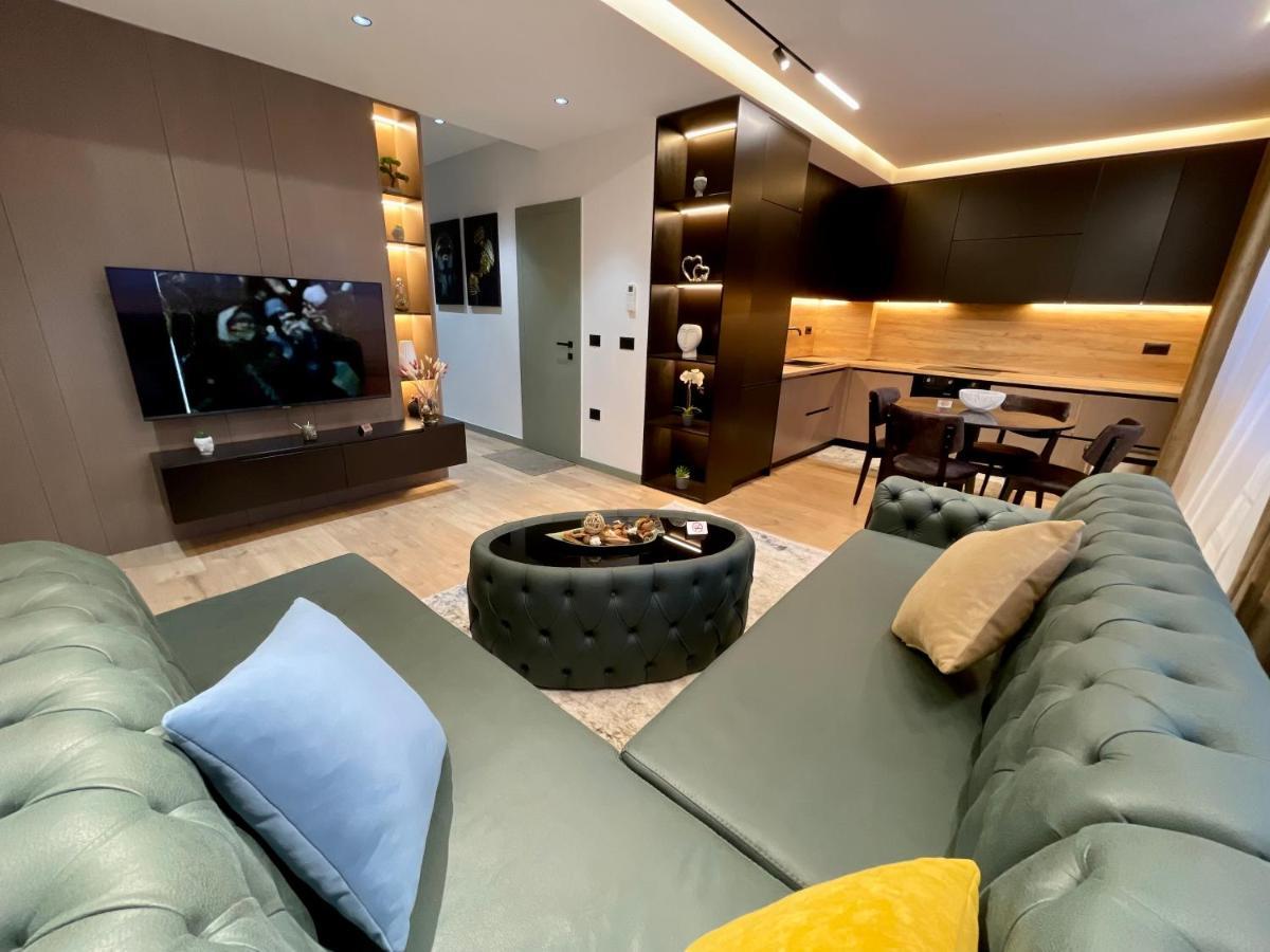 Queens Luxury Apartments Τίρανα Εξωτερικό φωτογραφία