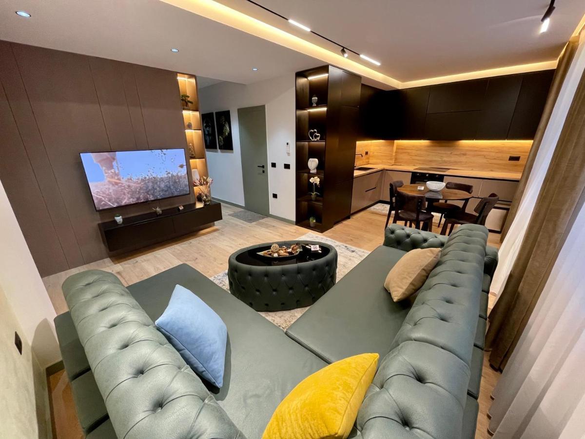 Queens Luxury Apartments Τίρανα Εξωτερικό φωτογραφία