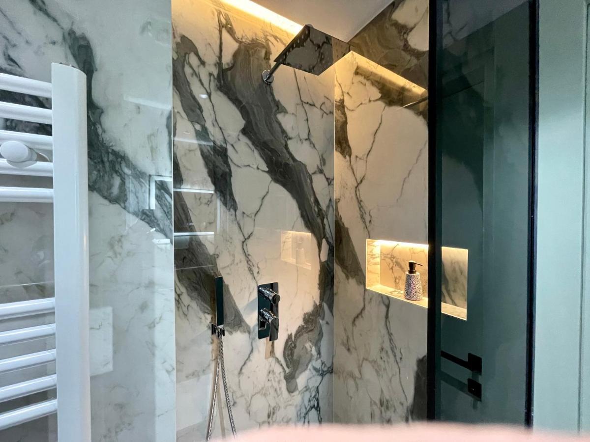 Queens Luxury Apartments Τίρανα Εξωτερικό φωτογραφία